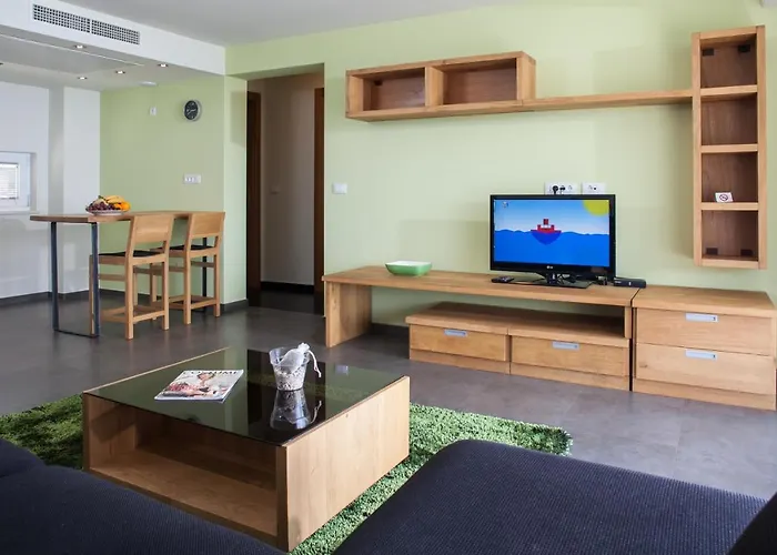 Lukic מאקרסקה